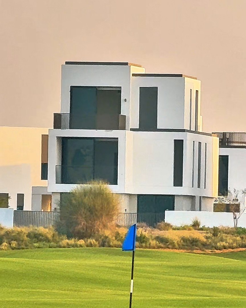 Five-bedroom golf-course villa in Fairway Villas 3, Emaar South